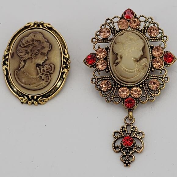 Elegant Embossed Cameo Brooch Vintage Style With Bonus Matching Cameo Brooch - Picture 3 of 8